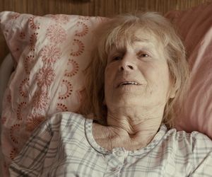 Na dobre i na złe odc. 957. staruszka Basia (Ewa Decówna)