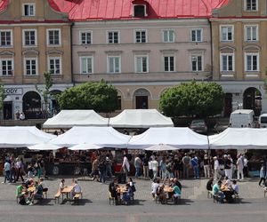 Tłumy na placu Zamkowym w Lublinie