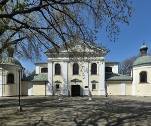 Kościół Matki Bożej Loretańskiej z domkiem loretańskim, najstarsza świątynia na Pradze-Północ