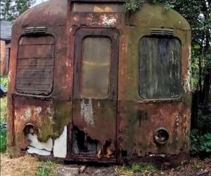 Sensacja pod Warszawą. Zaginiony pierwszy wagon metra z lat 50. na sprzedaż w internecie?