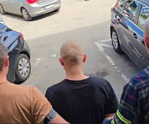 Śląskie: Wyłamał drzwi do mieszkania, pobił lokatora i ukradł pieniądze. Efekt? Dozór policji