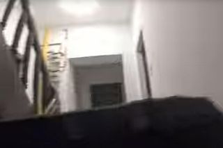 Strzelanina w Bydgoszczy, mężczyzna z raną brzucha. Policjanci weszli do sprawcy o 6.15! Jest NAGRANIE