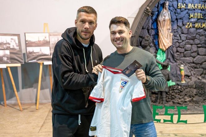 Lukas Podolski odwiedził kopalnię Bielszowice. Piłkarz zjechał 700 metrów pod ziemię