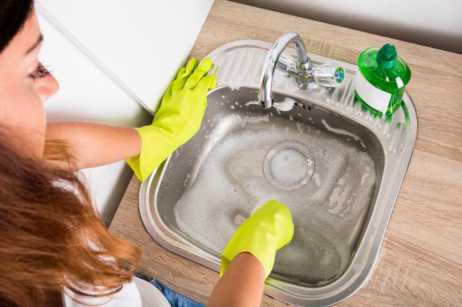 Porządki w kuchni: 6 brudnych miejsc, które musisz czyścić codziennie