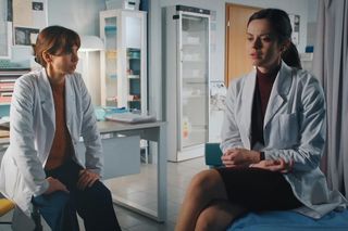 	M jak miłość odc. 1867. Aneta (Ilona Janyst), Kasia (Paulina Lasota)