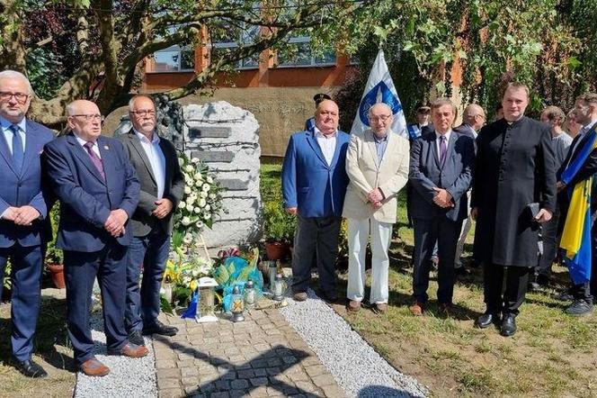 W centrum Rybnika postawiono pomnik upamiętniający dotkniętych Tragedią Górnośląską