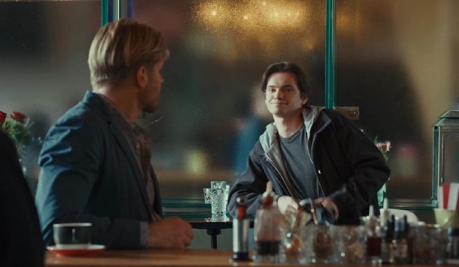 Na dobre i na złe odc. 961. Maks Beger (Tomasz Ciachorowski), haker Drago (Piotr Gadomski)