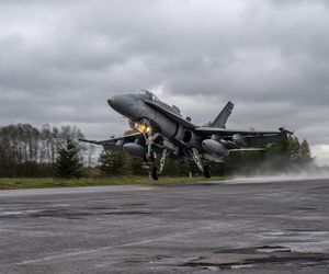 Kanadyjskie CF-18 i CC-130 w Krajach Bałtyckich