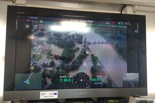 Bohaterska postawa policjantów z Działdowa. Wzięli urlop, aby pomagać powodzianom [ZDJĘCIA]