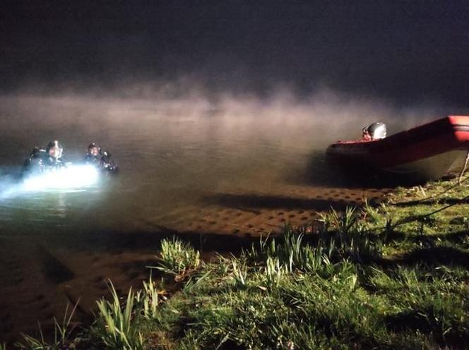 Dostawczak wjechał prosto do stawu. Nie żyje 22-letnia Ukrainka! Tragedia w Oświęcimiu