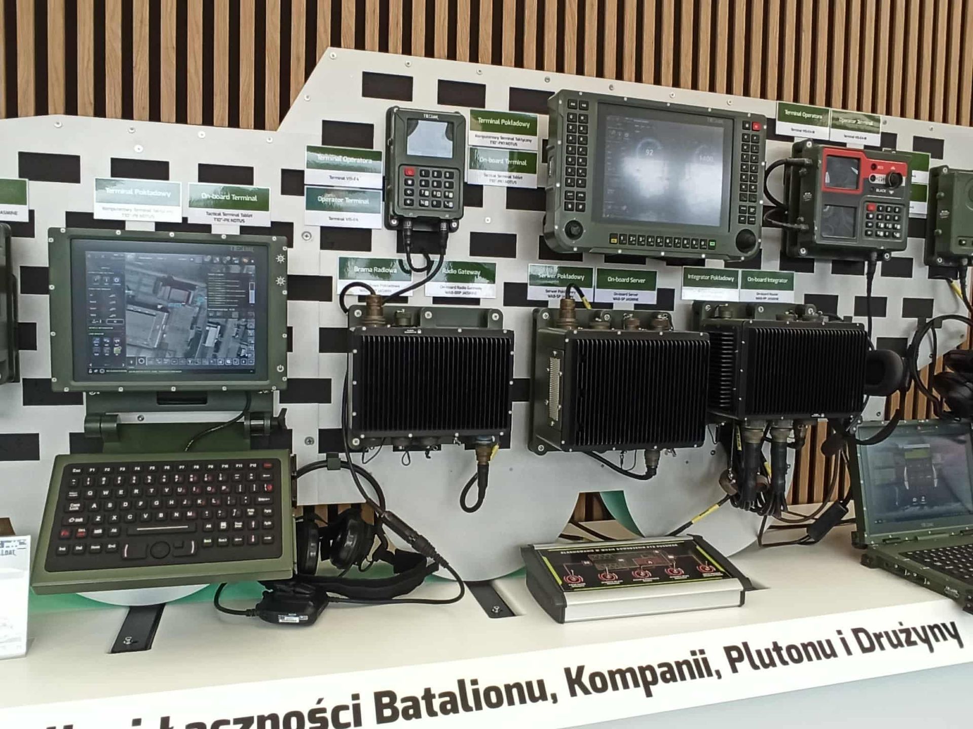 TELDAT na MSPO 2025: Zaawansowana platforma JAŚMIN i technologie kwantowe dla obronności