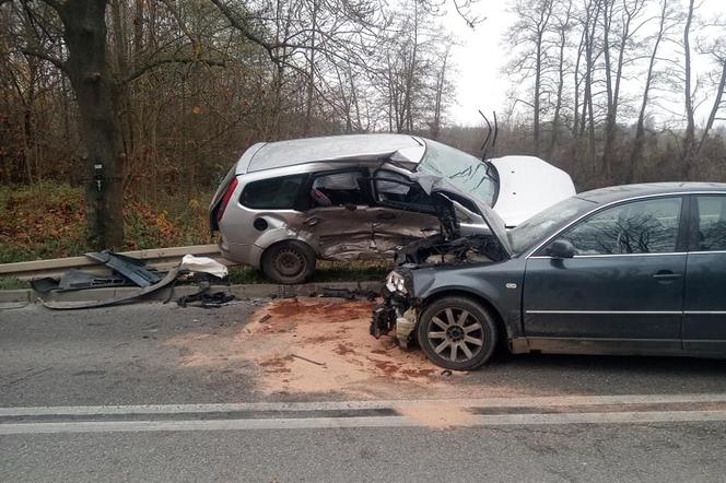 Wypadek pod Starachowicami! Matka z 1,5 rocznym dzieckiem w szpitalu! 