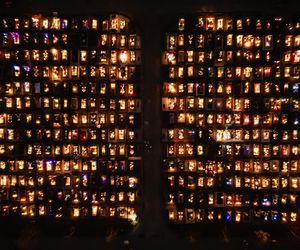 1 listopada na Cmentarzu Łostowickim w Gdańsku. Tak wygląda w dniu Wszystkich Świętych