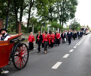 Korowód dożynkowy w Kostuchnie