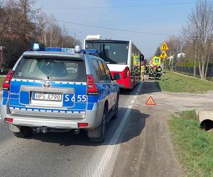 Wypadek z udziałem autobusu w Wąchocku