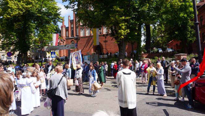 Boże Ciało 2025. Tysiące osób uczestniczyło w olsztyńskich procesjach