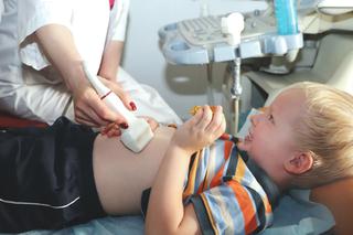 Profilaktyka zdrowia dziecka, o którą powinnaś zadbać - morfologia, USG brzucha i co jeszcze?
