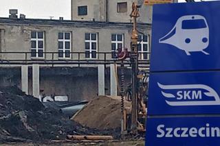 Spore zaskoczenie na budowie Szczecińskiej Kolei Metropolitalnej. Powstaje nowy przystanek