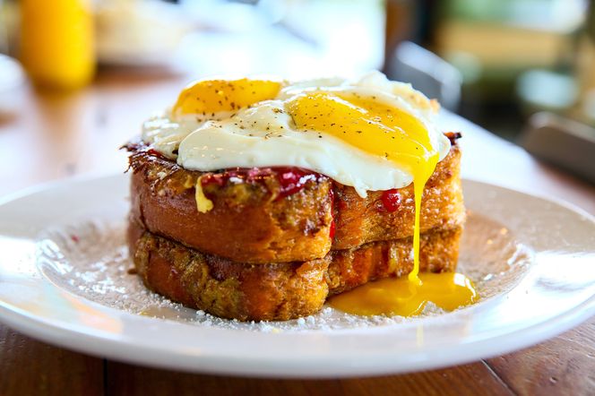 Chleb w jajku, czyli tosty francuskie