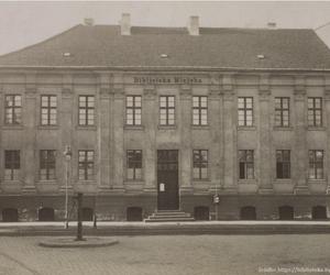 Tak wyglądała bydgoska biblioteka sto lat temu. Niebawem będzie nie do poznania. Są pieniądze na duży remont!