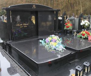 Sprawdziliśmy, gdzie spoczywają najwięksi zbrodniarze. Groby morderców i prawdziwych gangsterów na Mazowszu