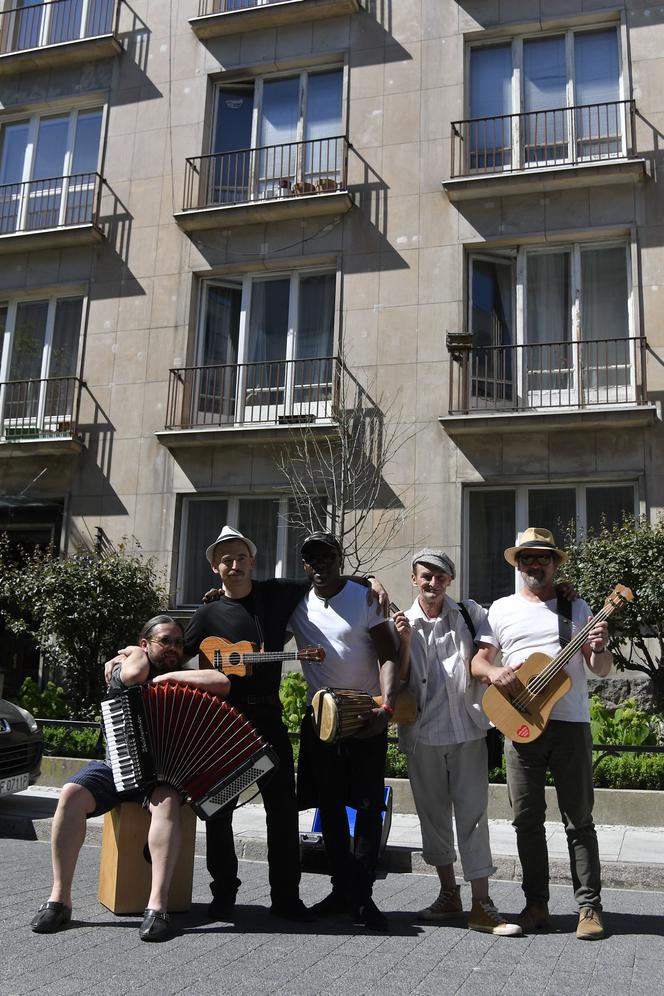 Beata Tyszkiewicz zdrowieje na balkonie