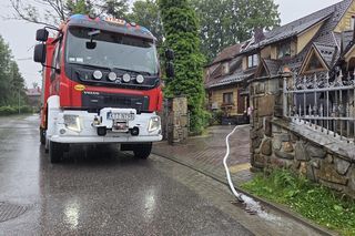 Gwałtowne ulewy zalały Podhale. Ulice zamieniły się w rwące potoki