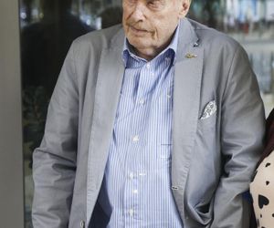 Kowboj o kulach. Tak Olbrychski wraca do zdrowia po operacji