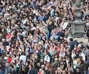 Tłumy na placu św. Piotra