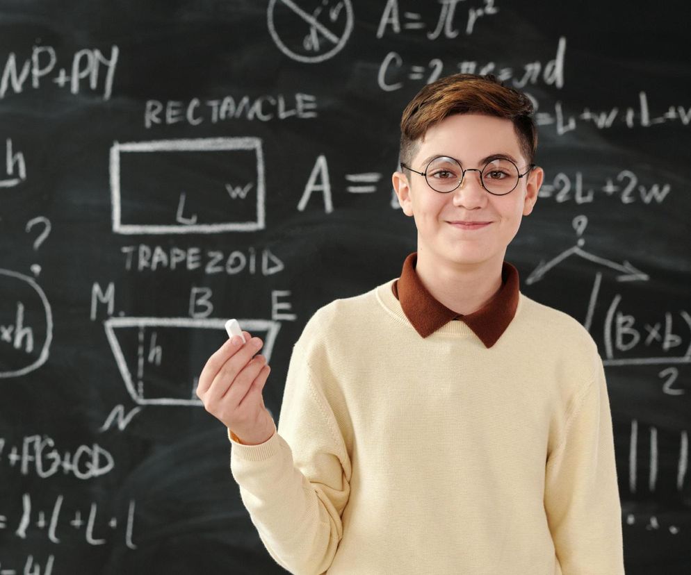Działanie matematyczne z podstawówki podzieliło internet. Piątoklasista rozwiązuje je od ręki