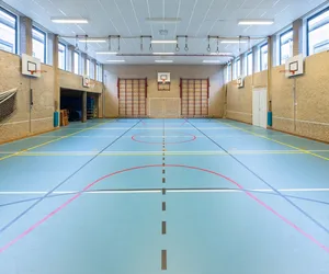 Jakie są wymagania techniczne dla podłogi sportowej? Błędy projektowe i wykonawcze