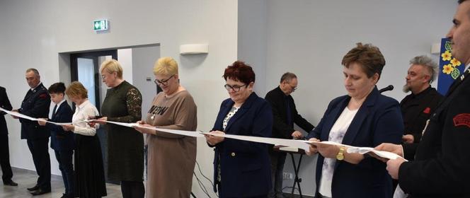  Mieszkańcy Zacharzyna w gminie Chodzież z nową świetlicą wiejską