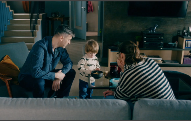 BrzydUla 2, odcinek 230: Ula (Julia Kamińska), Marek (Filip Bobek), Antoś (Jakub Jankowski)