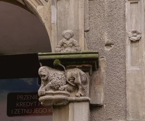 Renesansowy portal w bloku w Świdnicy