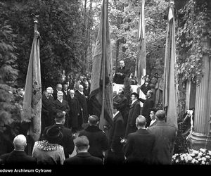 Dzień Wszystkich Świętych w Krakowie w latach 1925-1935