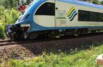 Koszmarny wypadek w Mikołowie! Kobieta w BMW wjechała pod pociąg