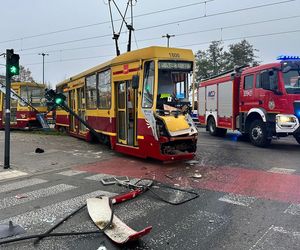 Dwa wypadki z udziałem tramwajów! Wielkie zamieszanie na ulicach Łodzi [ZDJĘCIA]