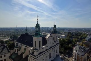 Z jednych dorbych rąk w drugie dobre ręce