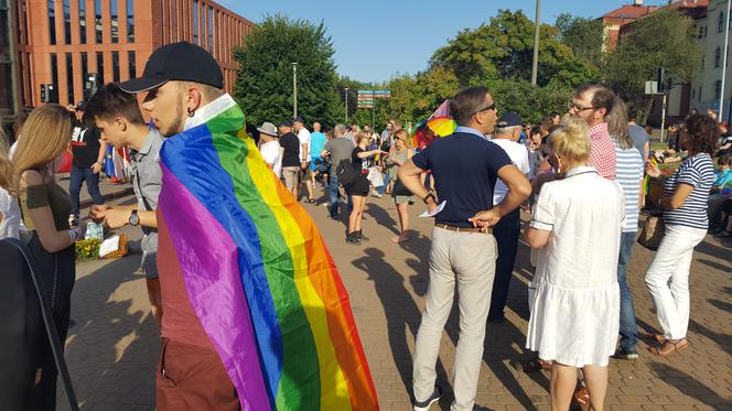 Bydgoszcz solidarna z Białymstokiem. - Każdy ma prawo do miłości i szacunku! [ZDJĘCIA] 