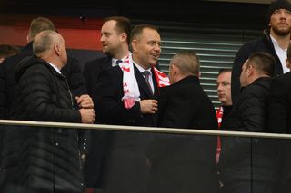 Skandal na meczu Polska - Holandia. Nazwisko Nawrockiego niosło się po trybunach, Tusk obrażany