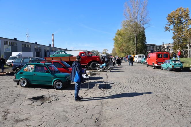 Zlot pojazdów zabytkowych na terenie dawnej Fabryki Samochodów Ciężarowych w Lublinie