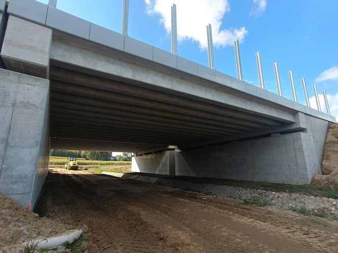 Niedaleko Białegostoku nowa droga pnie się w górę! To kolejny odcinek S19 na Podlasiu