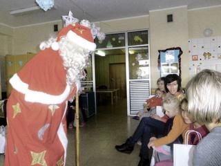 Święty Mikołaj zawitał do Wojewódzkiego Centrum Medycznego w Opolu