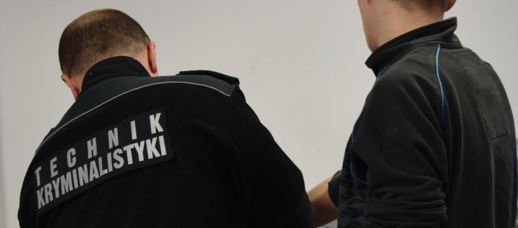 Po Piotrkowie grasował AGRESYWNY 18-latek