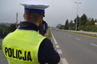 Policjant przekroczył prędkość w obszarze zabudowanym. Stracił prawo jazdy