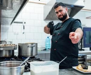 Restauracja Neptun w Gdyni po Kuchennych Rewolucjach to Bistro Niezłe Kino. 