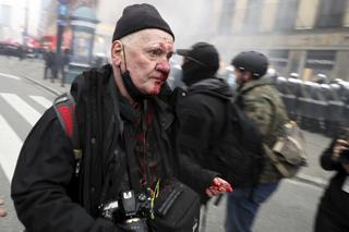 Kim jest Tomasz Gutry? Legendarny fotoreporter postrzelony na Marszu Niepodległości