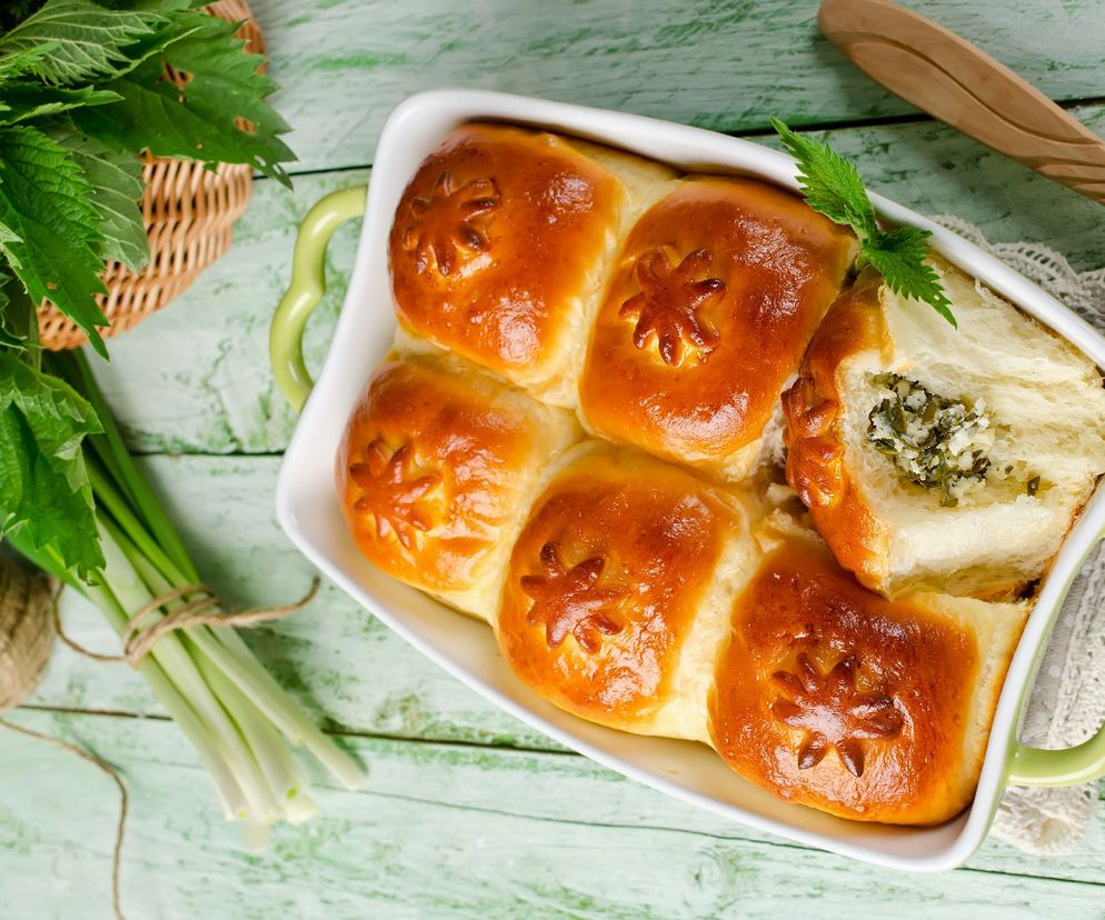 Pikantne bułeczki drożdżowe - idealne na śniadanie, kolację  i jako dodatek do czystych zup