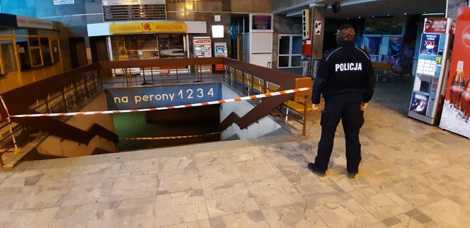 Alarm bombowy w Olsztynie - Dworzec Główny 