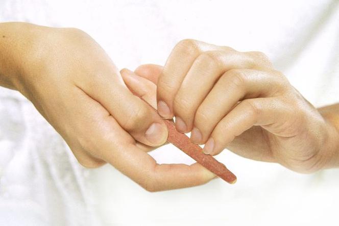 manicure, paznokcie, dłonie, pielęgnacja dłoni, uroda